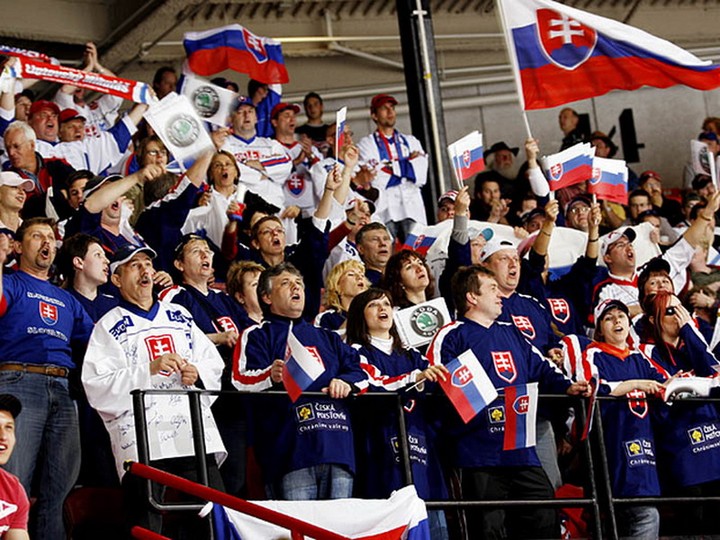 Vstupenky na zápasy MS hráčov do 18 rokov sa rýchlo míňajú